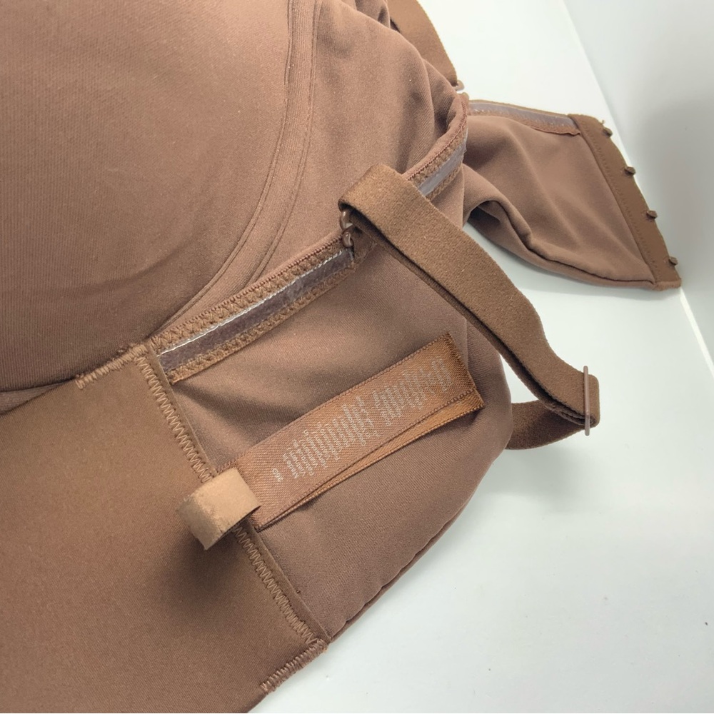 Skims Fits Everybody Strapless Bra - Picture 9 of 13